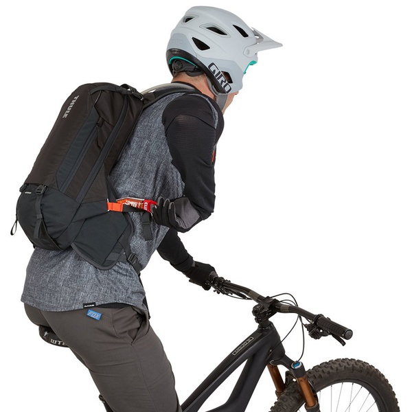 Гидратор Thule Rail Pro 12L Obsidian