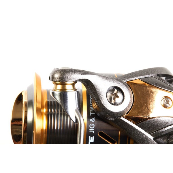 Катушка безынерционная Salmo Elite Jig N'Twitch 7 4000FD