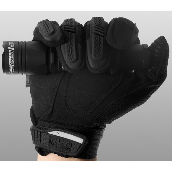 Фонарь тактический ArmyTek Dobermann Pro XHP35 HI