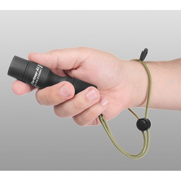 Фонарь тактический ArmyTek Partner A1 V3 теплый свет