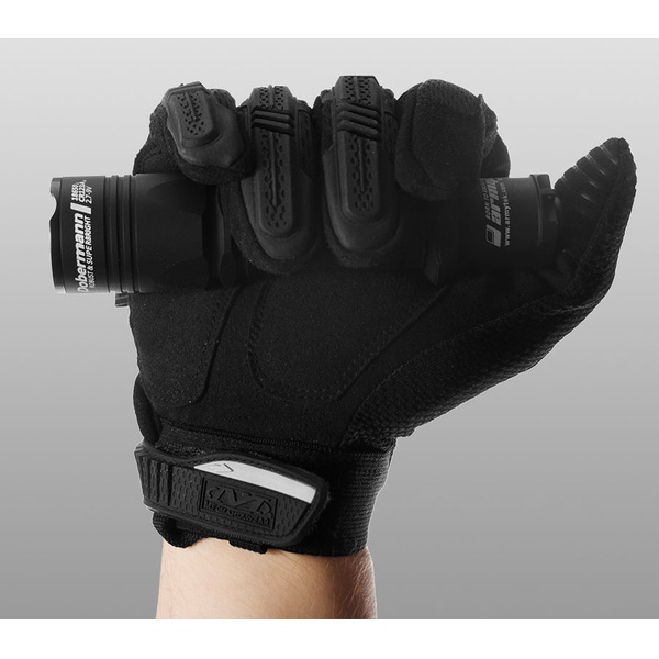 Фонарь тактический ArmyTek Dobermann XP-E2 красный свет