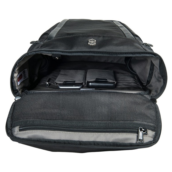 Рюкзак Victorinox Altmont Professional Deluxe 15' черный
