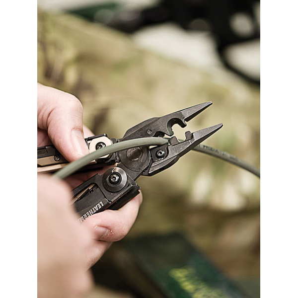 Мультитул Leatherman MUT EOD