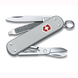 Нож-брелок Victorinox Classic 0.6221.26