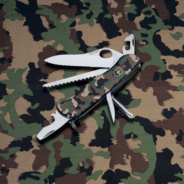Нож Victorinox Trailmaster One Hand камуфляж