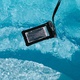 Гермочехол для мобильного телефона Tramp (10,7х18 см, плавающий). Фото 5