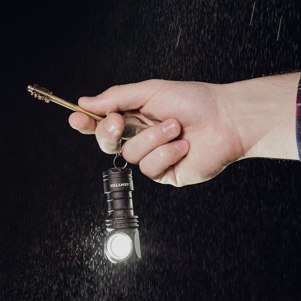 Мультифонарь ArmyTek Wizard C1 Pro Magnet USB чёрный, (1000лм, хол. свет, аккумулятор)