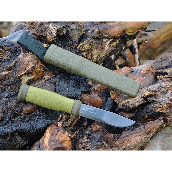 Набор Morakniv Outdoor Kit MG (нож Mora 2000 + топор) зеленый