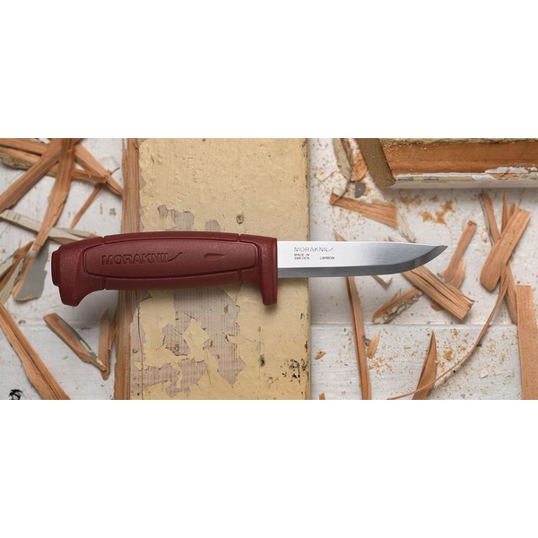 Нож универсальный в пластиковых ножнах Morakniv Basic 511