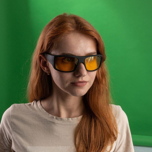 Очки поляризационные Premier Fishing PR-OP-9390 (в чехле) желтый