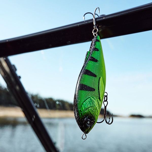 Воблер Lucky John BBS Original Arrow Jerk F 15 см 027