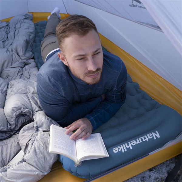 Матрас надувной Naturehike CNK2300DZ0001 FC-12 с насосом зелёный