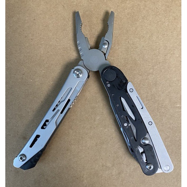 Мультитул Traveler MQ038G