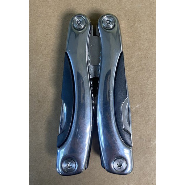 Мультитул Traveler MT609ID-8G