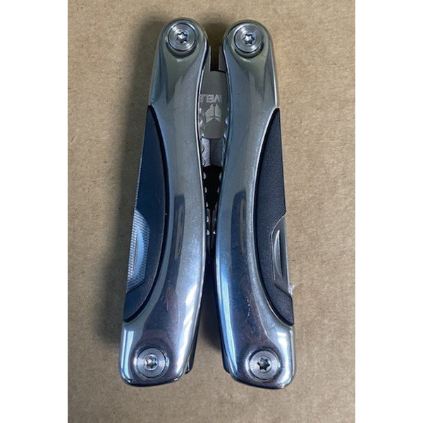 Мультитул Traveler MT609ID-8G