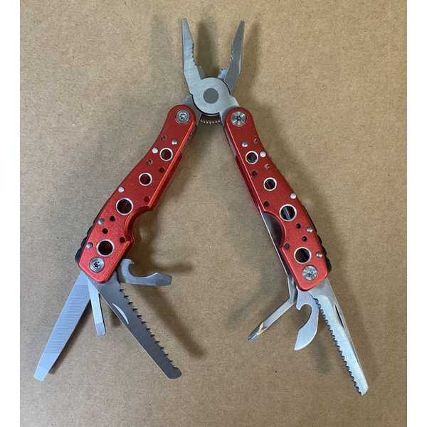 Мультитул Traveler MT833 Красный