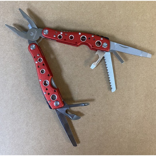 Мультитул Traveler MT833 Красный