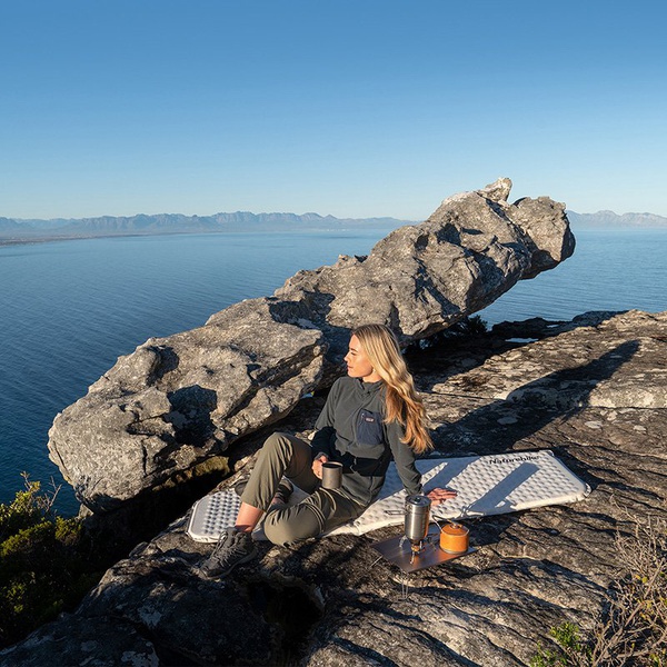 Коврик Naturehike CNK2300DZ013 Ultralight Large (самонадувной) серый