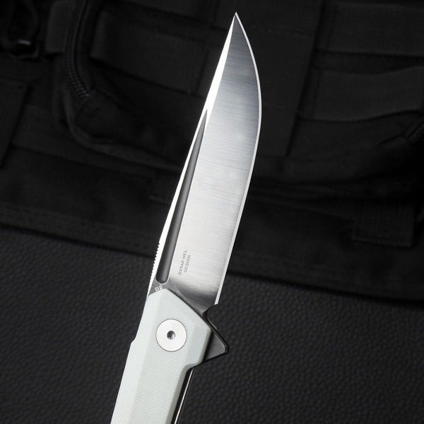 Нож Bestechman Dundee (сталь D2, рукоять G10) белый, титанирование/сатин
