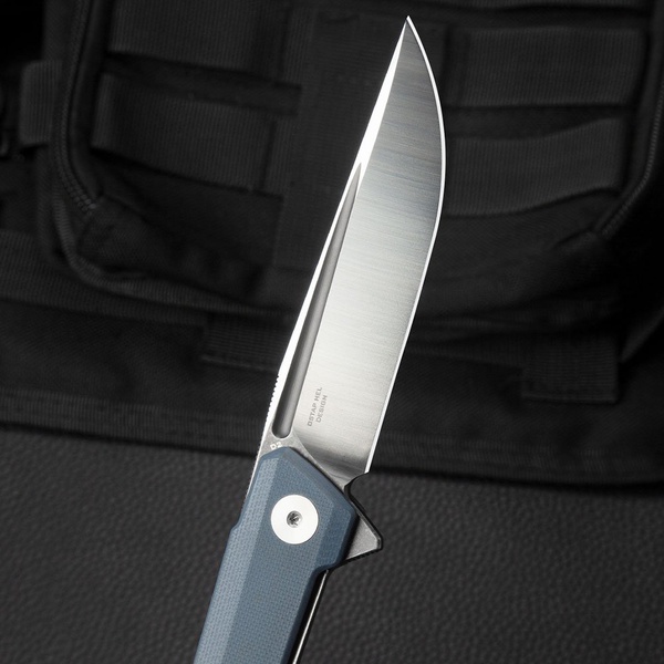 Нож Bestechman Dundee (сталь D2, рукоять G10) серый, титанирование/сатин