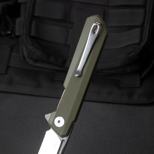 Нож Bestechman Dundee (сталь D2, рукоять G10) зеленый, титанирование/сатин