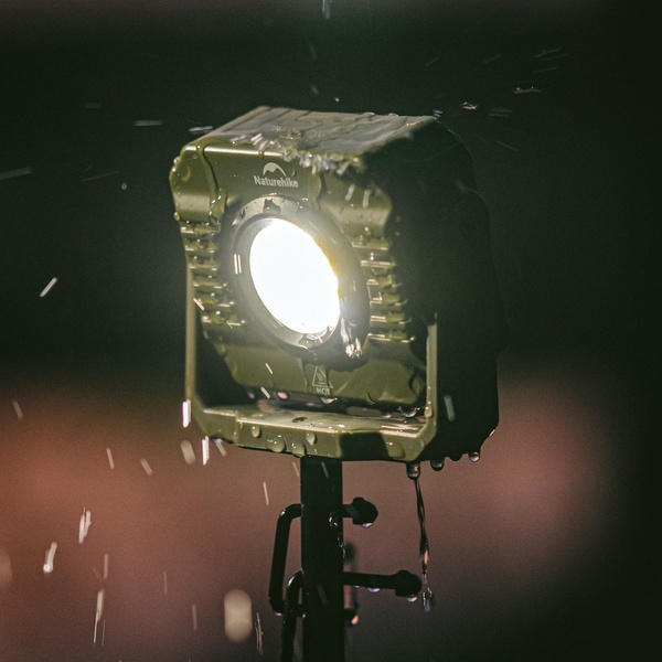 Фонарь - прожектор Naturehike (1200 lm)