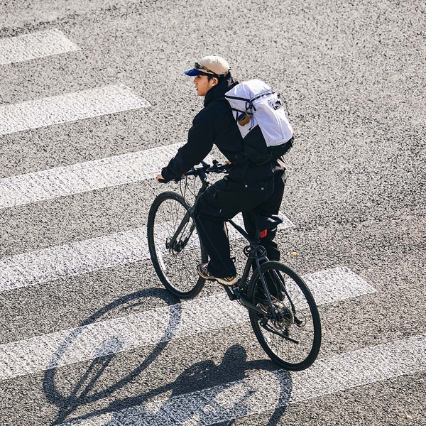 Рюкзак Naturehike Helium CNK2300BB017 (25 л) белый с черным