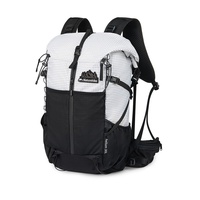 Рюкзак Naturehike Helium CNK2300016 (30+5 л) белый с черным